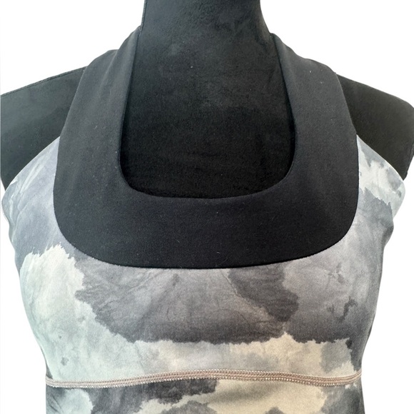 Lululemon Scoop Neck Tank Top - Picture 4 of 8